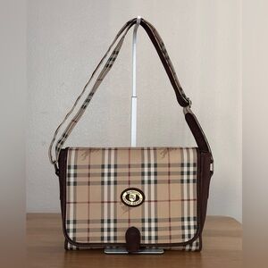 Burberrys Vintage Nova Check Crossbody Bag